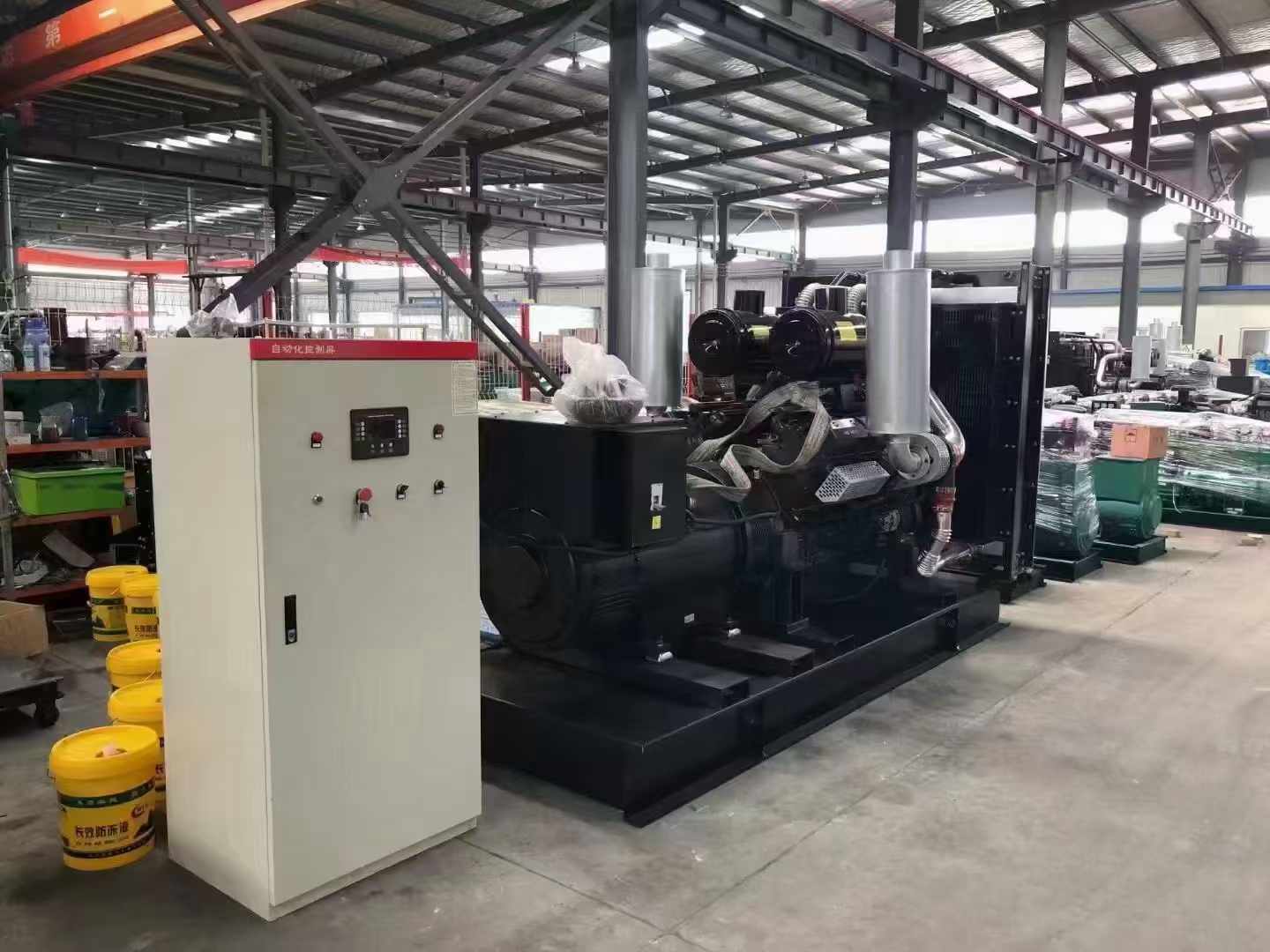 富民柴油发电机运行时的噪音和振动水平如何？